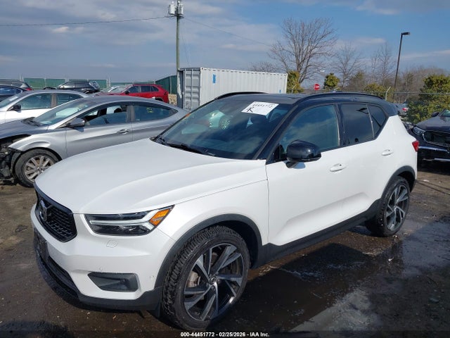 2021 VOLVO XC40 YV4162UM6M2539824 Photo 1