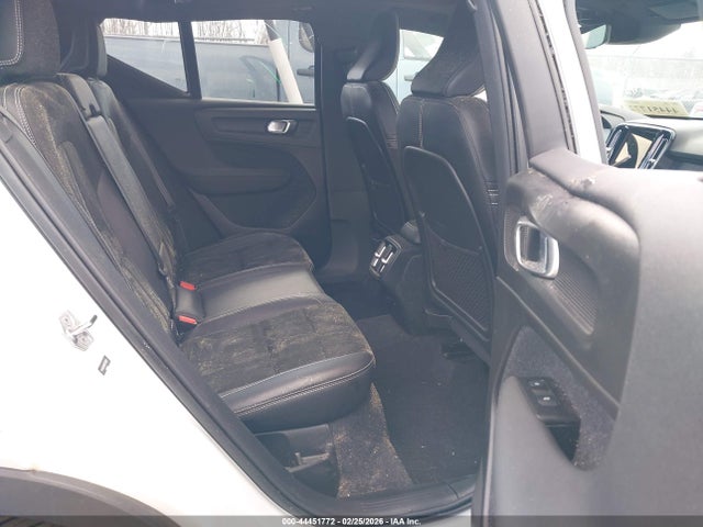 2021 VOLVO XC40 YV4162UM6M2539824 Photo 7
