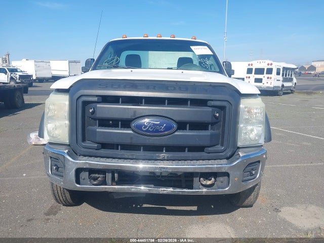Ford F-550 Chassis Xl 2015 1FDUF5GT6FEA78383 Image 12