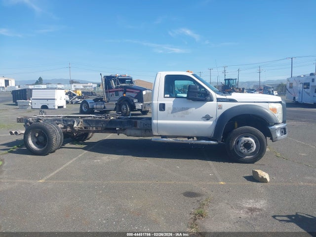 Ford F-550 Chassis Xl 2015 1FDUF5GT6FEA78383 Image 13