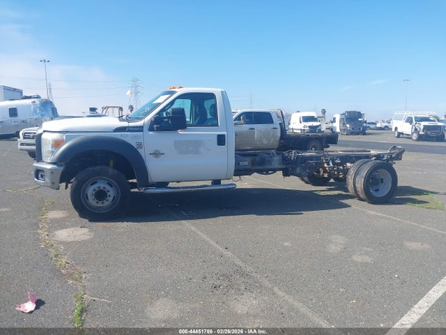 Ford F-550 Chassis Xl 2015 1FDUF5GT6FEA78383 Image 14