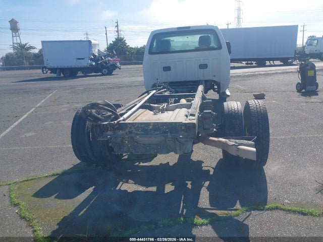 Ford F-550 Chassis Xl 2015 1FDUF5GT6FEA78383 Image 15