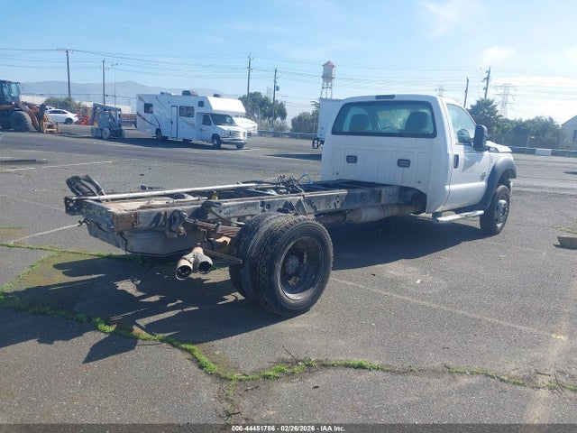 Ford F-550 Chassis Xl 2015 1FDUF5GT6FEA78383 Image 4
