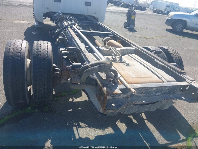 Ford F-550 Chassis Xl 2015 1FDUF5GT6FEA78383 Image 6