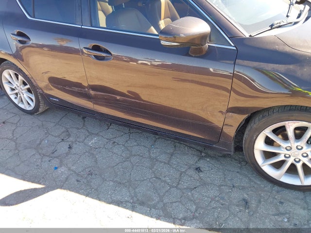 44451813 :رقم المزاد ، JTHKD5BH6B2033510 vin ، 2011 Lexus Ct 200h Premium مزاد بيع