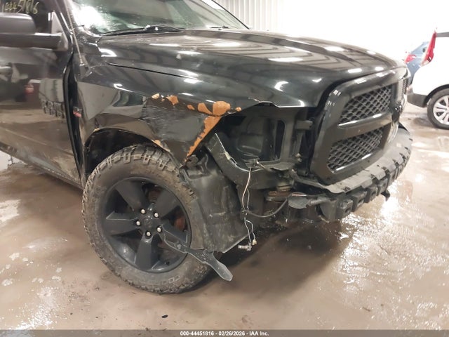 2018 Ram 1500 Express  4x4 6'4 Box მანქანა იყიდება აუქციონზე, vin: 1C6RR7FT6JS204905, აუქციონის ნომერი: 44451816