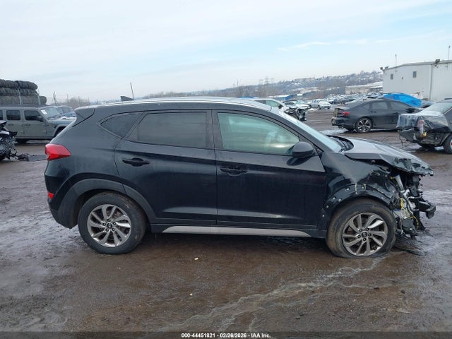 KM8J3CA42JU746762 Hyundai TUCSON SEL