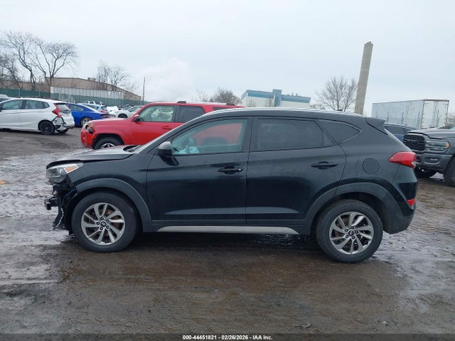 KM8J3CA42JU746762 Hyundai TUCSON SEL