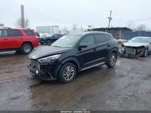 KM8J3CA42JU746762 Hyundai TUCSON SEL