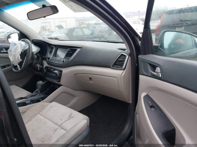 KM8J3CA42JU746762 Hyundai TUCSON SEL
