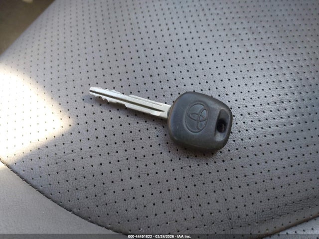 2007 TOYOTA RAV4 JTMBK31V375039712 Photo 10