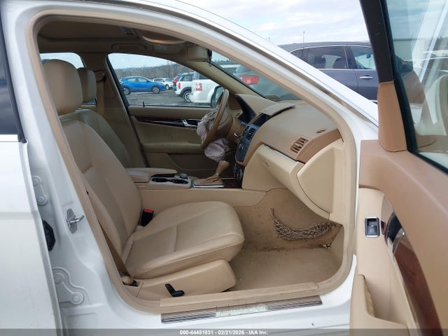 Продажа на аукционе авто 2008 Mercedes-benz C 300 Luxury 4matic/sport 4matic, vin: WDDGF81X68F118852, номер лота: 44451831