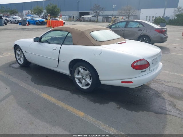 1997 JAGUAR XK8 SAJGX2745VC014787 Photo 2