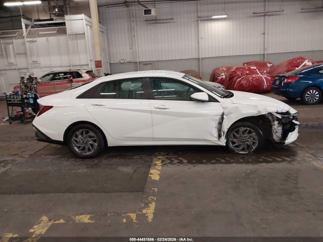44451886 :رقم المزاد ، KMHLM4DG3RU840730 vin ، 2024 Hyundai Elantra Sel مزاد بيع