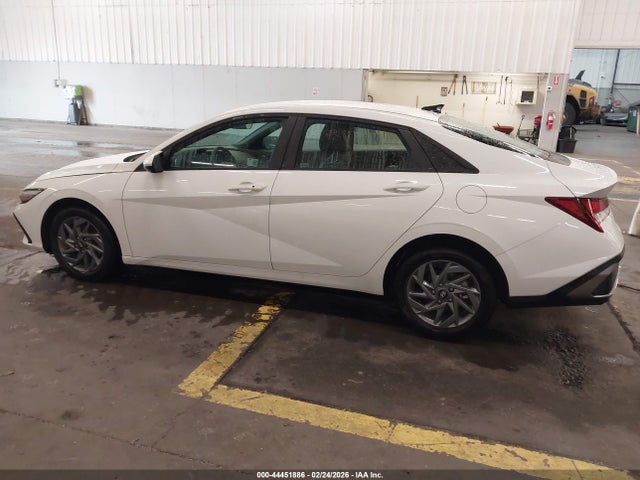 44451886 :رقم المزاد ، KMHLM4DG3RU840730 vin ، 2024 Hyundai Elantra Sel مزاد بيع
