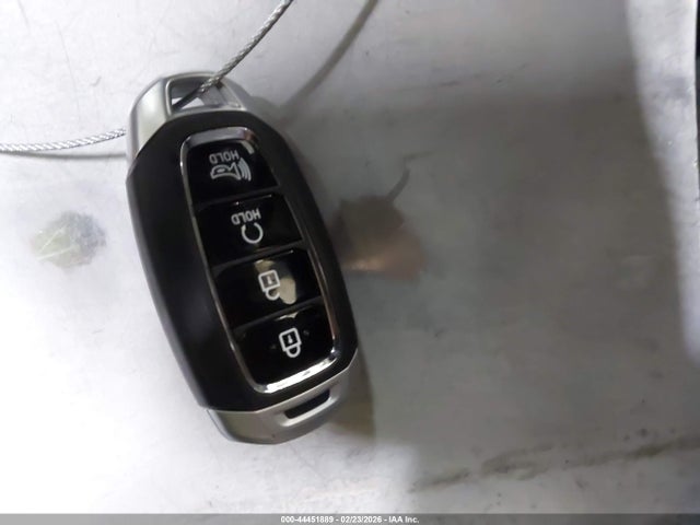 Продажа на аукционе авто 2025 Hyundai Venue Limited, vin: KMHRC8A38SU394036, номер лота: 44451889