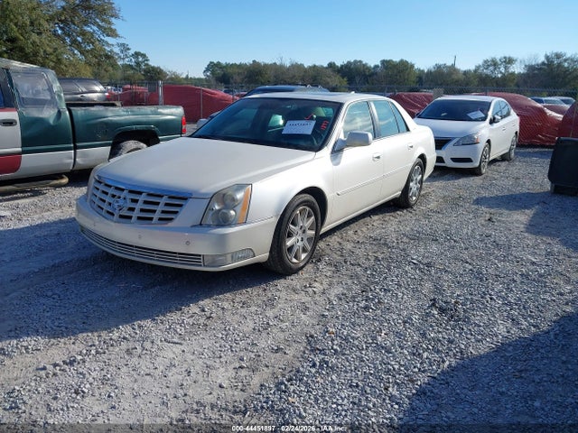 2011 CADILLAC DTS 1G6KH5E65BU142161 Photo 1