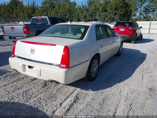 2011 CADILLAC DTS 1G6KH5E65BU142161 Photo 3