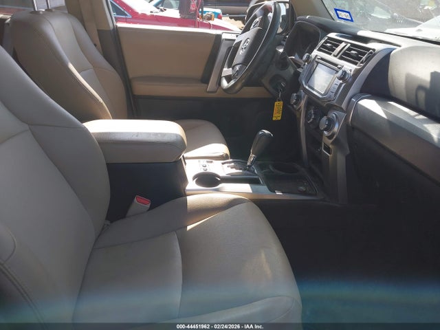 JTEZU5JR3E5081135 Toyota 4runner Sr5 Premium