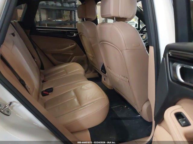 2019 PORSCHE MACAN WP1AB2A55KLB33860 Photo 7