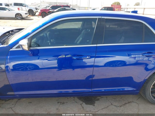 Продаж на аукціоні авто 2019 Chrysler 300 Touring, vin: 2C3CCAAG6KH550540, номер лоту: 44451979