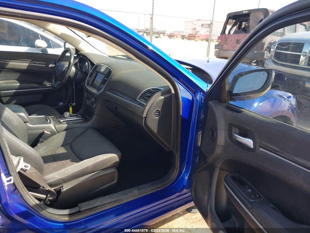 Продаж на аукціоні авто 2019 Chrysler 300 Touring, vin: 2C3CCAAG6KH550540, номер лоту: 44451979