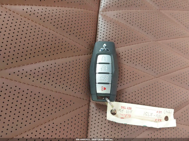 2025 Mitsubishi Outlander Sel 2.5 S-awc მანქანა იყიდება აუქციონზე, vin: JA4J4WA81SZ015857, აუქციონის ნომერი: 44452011