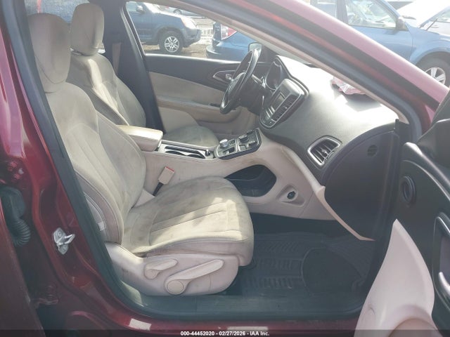 44452020 :رقم المزاد ، 1C3CCCAB0FN723627 vin ، 2015 Chrysler 200 Limited مزاد بيع