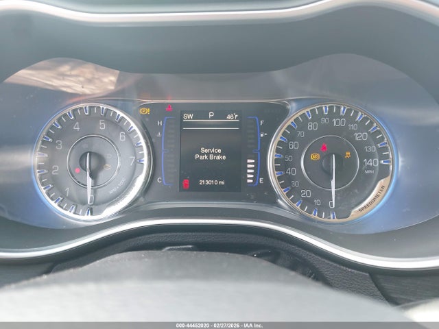 44452020 :رقم المزاد ، 1C3CCCAB0FN723627 vin ، 2015 Chrysler 200 Limited مزاد بيع