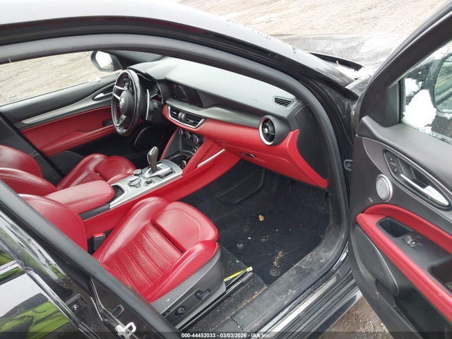 2020 ALFA ROMEO STELVIO ZASPAKBNXL7C74390 Photo 4