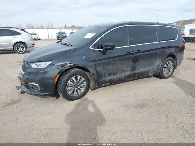 2022 CHRYSLER PACIFICA HYBRID 2C4RC1L74NR121415 Photo 1