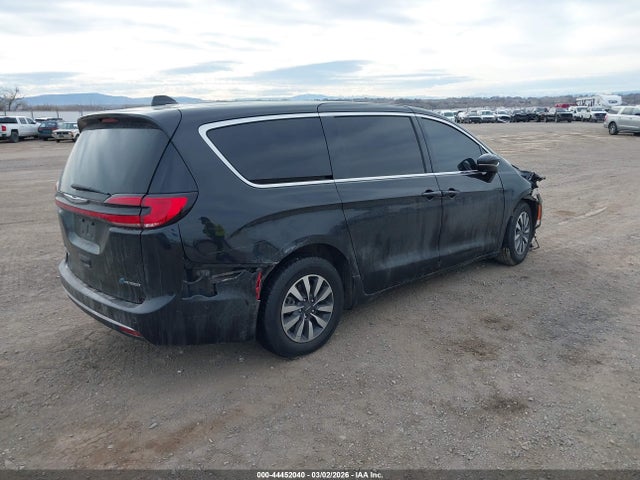 2022 CHRYSLER PACIFICA HYBRID 2C4RC1L74NR121415 Photo 3