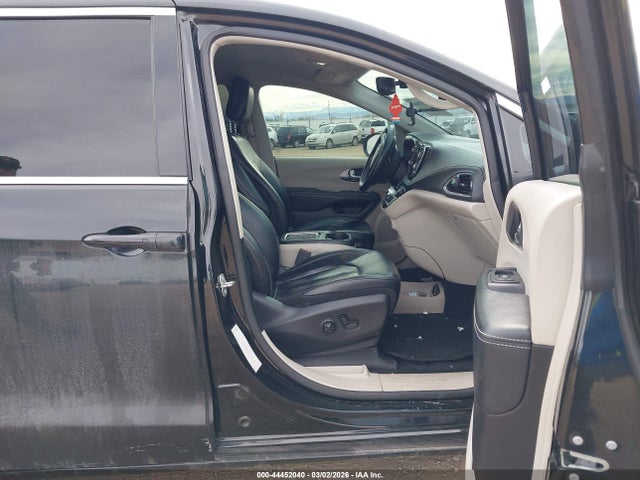 2022 CHRYSLER PACIFICA HYBRID 2C4RC1L74NR121415 Photo 4