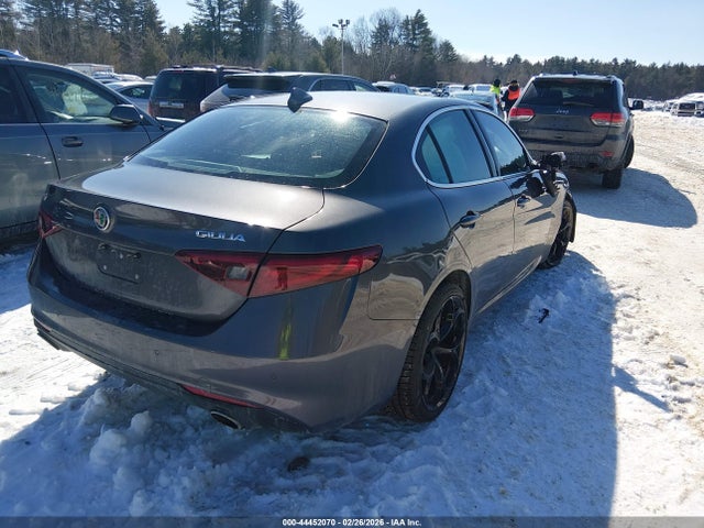 2021 Alfa Romeo Giulia Awd მანქანა იყიდება აუქციონზე, vin: ZARFANAN2M7643631, აუქციონის ნომერი: 44452070
