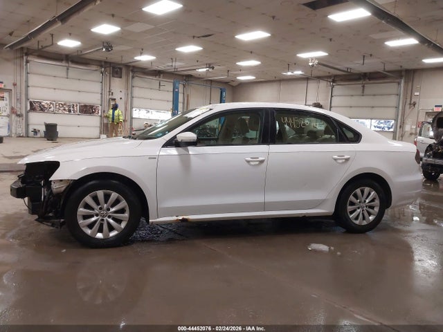 Aukcja sprzedaży 2015 Volkswagen Passat 1.8t Wolfsburg Edition, vin: 1VWAT7A38FC046841, numer aukcji: 44452076