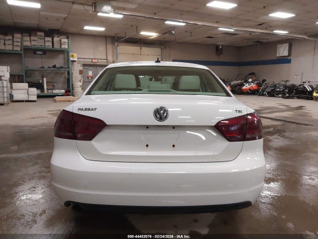 Aukcja sprzedaży 2015 Volkswagen Passat 1.8t Wolfsburg Edition, vin: 1VWAT7A38FC046841, numer aukcji: 44452076