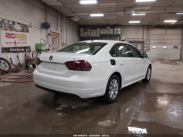 Aukcja sprzedaży 2015 Volkswagen Passat 1.8t Wolfsburg Edition, vin: 1VWAT7A38FC046841, numer aukcji: 44452076