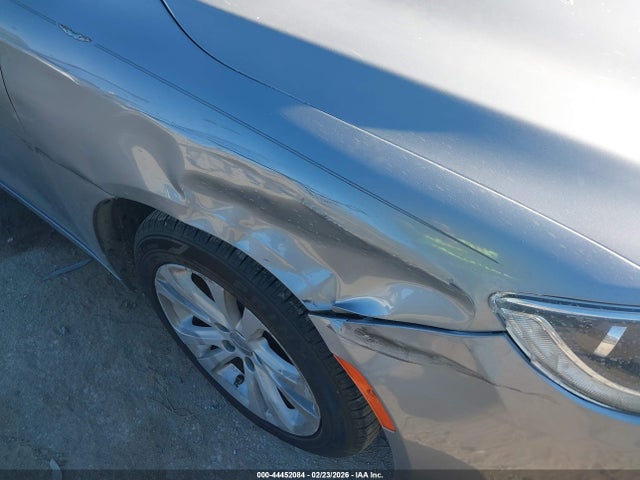 Aukcja sprzedaży 2015 Chrysler 200 Limited, vin: 1C3CCCAB3FN616474, numer aukcji: 44452084