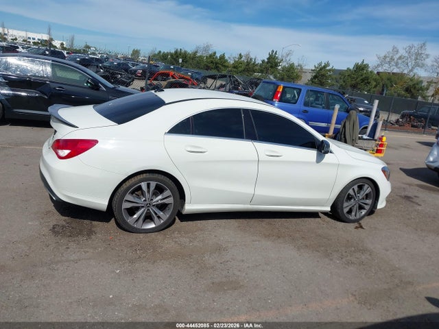 2018 Mercedes-benz Cla 250 მანქანა იყიდება აუქციონზე, vin: WDDSJ4EB0JN590833, აუქციონის ნომერი: 44452085