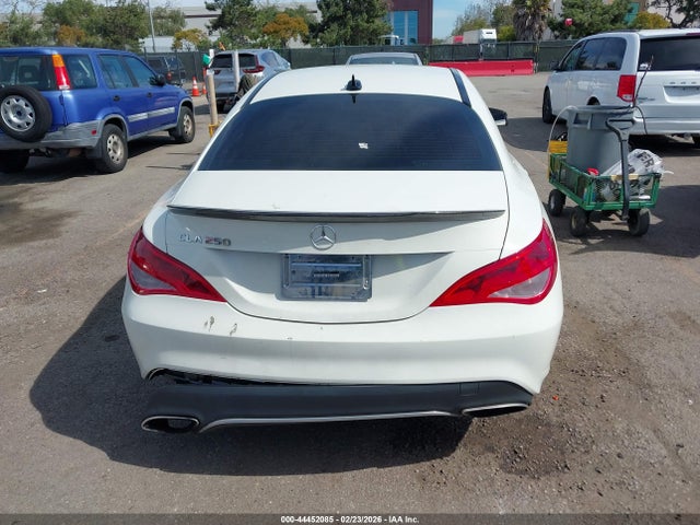 2018 Mercedes-benz Cla 250 მანქანა იყიდება აუქციონზე, vin: WDDSJ4EB0JN590833, აუქციონის ნომერი: 44452085