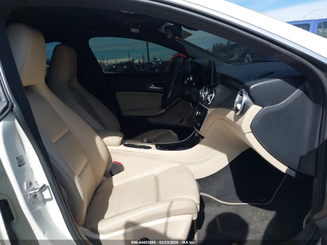2018 Mercedes-benz Cla 250 მანქანა იყიდება აუქციონზე, vin: WDDSJ4EB0JN590833, აუქციონის ნომერი: 44452085
