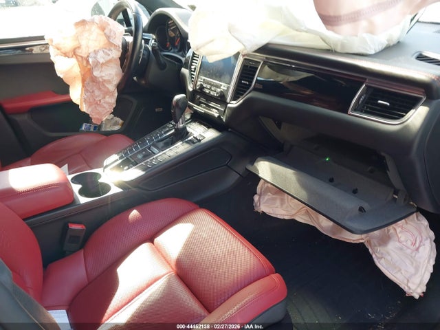 2018 PORSCHE MACAN WP1AF2A56JLB70659 Photo 4