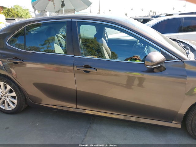 4T1B11HK3JU073631 Toyota CAMRY LE
