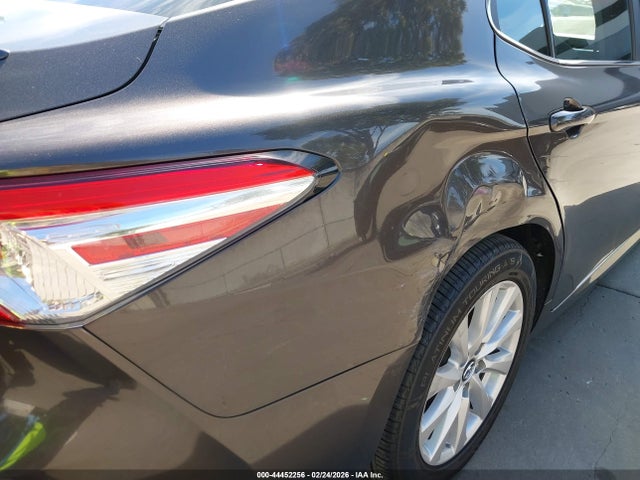 4T1B11HK3JU073631 Toyota CAMRY LE