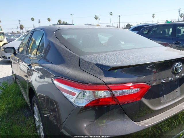 4T1B11HK3JU073631 Toyota CAMRY LE