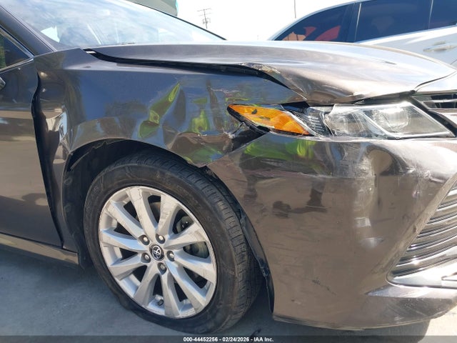 4T1B11HK3JU073631 Toyota CAMRY LE