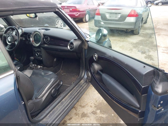 2011 MINI COOPER S WMWZP3C57BT249017 Photo 4