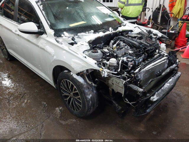 44452326 :رقم المزاد ، 3VWC57BU5MM101090 vin ، 2021 Volkswagen Jetta 1.4t R-line/1.4t S/1.4t Se مزاد بيع