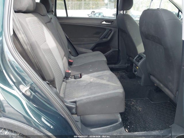 3VV0B7AX2KM016376 Volkswagen Tiguan 2.0t S