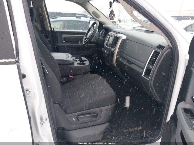 44452352 :رقم المزاد ، 1C6RR7GG0KS686581 vin ، 2019 Ram 1500 Classic Warlock  4x4 6'4 Box مزاد بيع